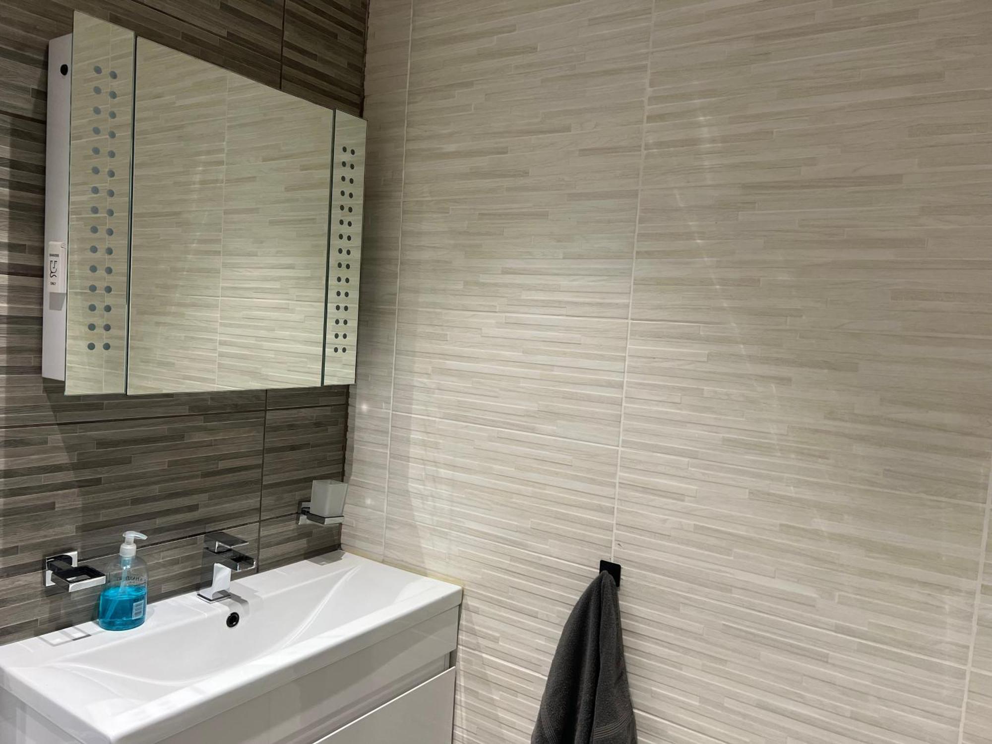 The Broadway Beach House With Hot Tub Herne Bay Bagian luar foto