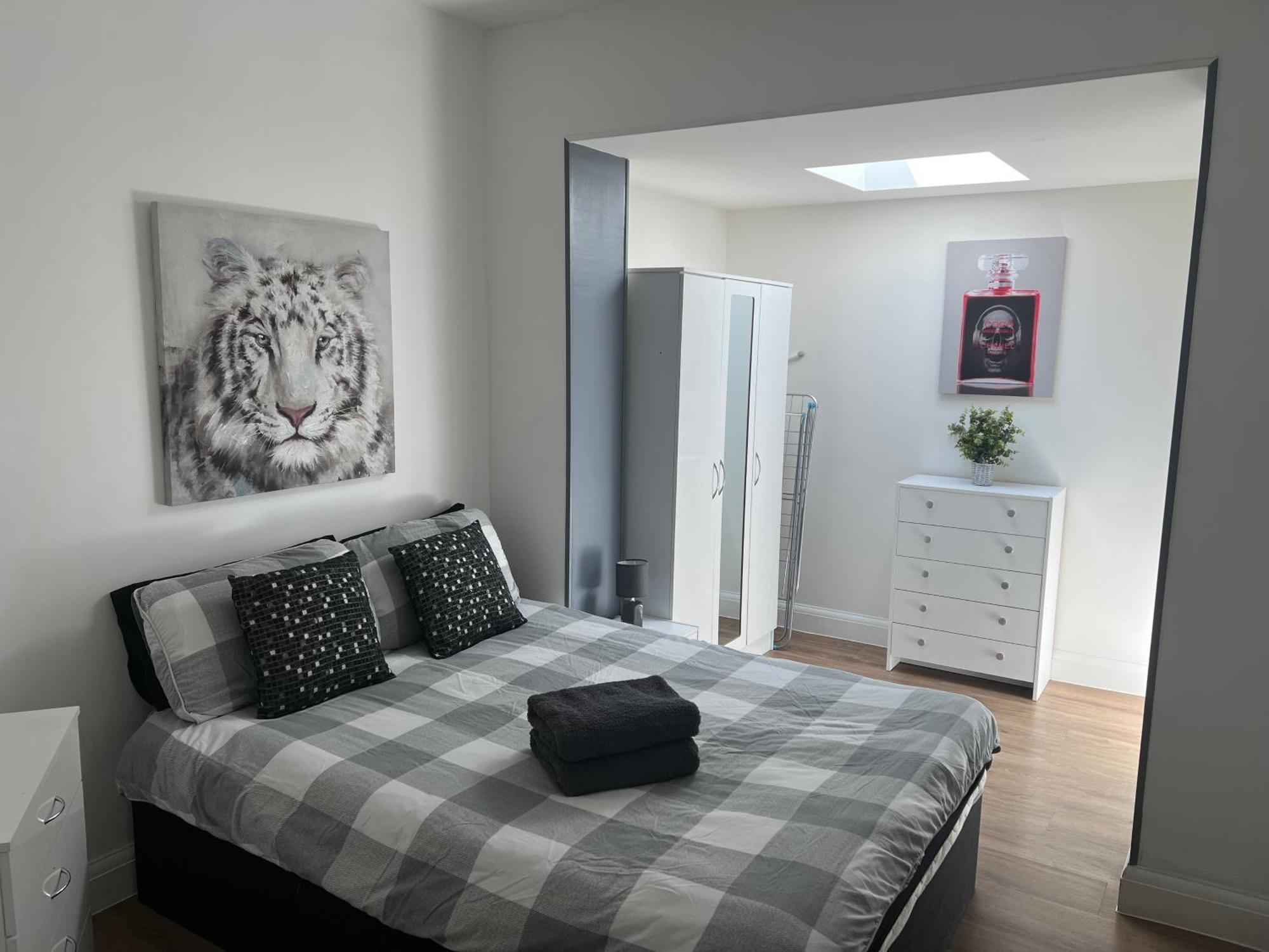The Broadway Beach House With Hot Tub Herne Bay Bagian luar foto