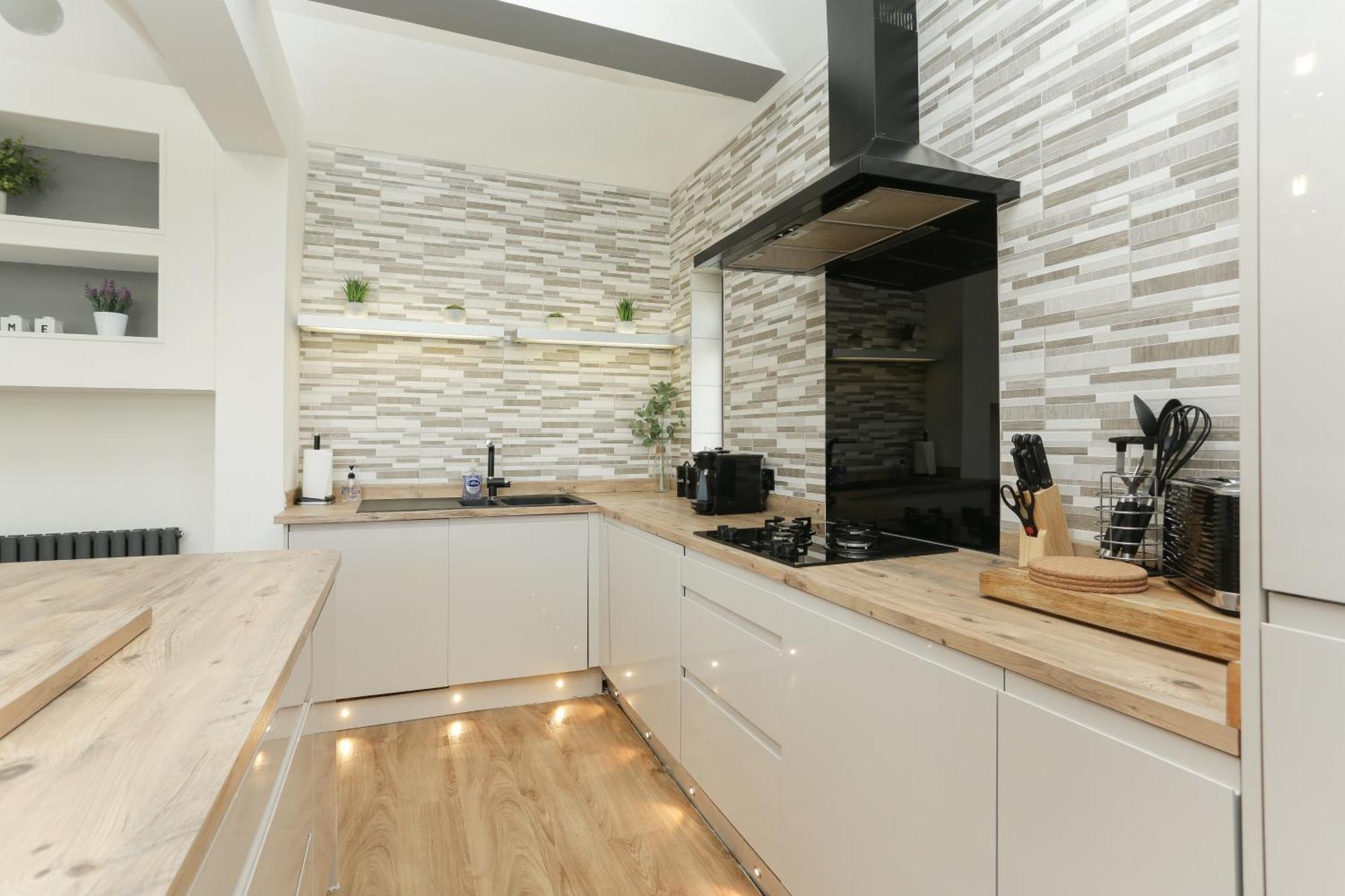 The Broadway Beach House With Hot Tub Herne Bay Bagian luar foto