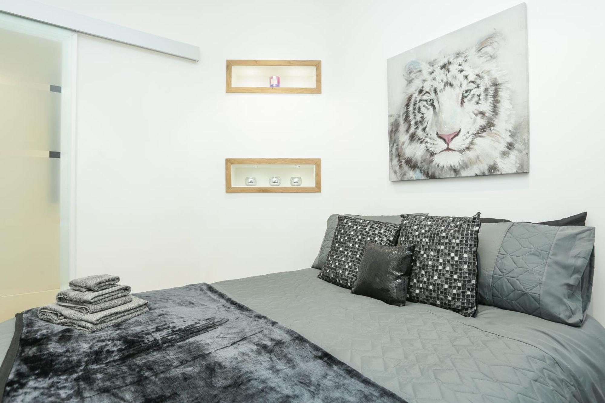 The Broadway Beach House With Hot Tub Herne Bay Bagian luar foto
